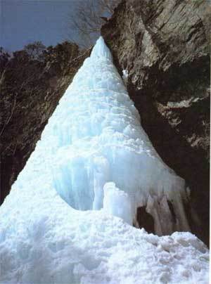 三滝山氷まつりの写真