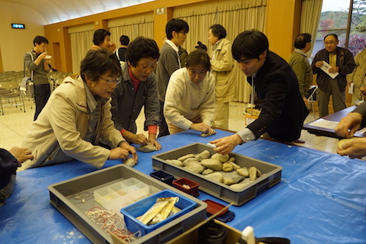 栃原岩陰遺跡フェスティバル2017第1日の様子