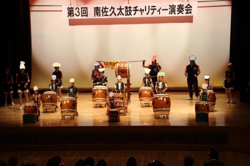 第3回南佐久太鼓チャリティー演奏会の様子