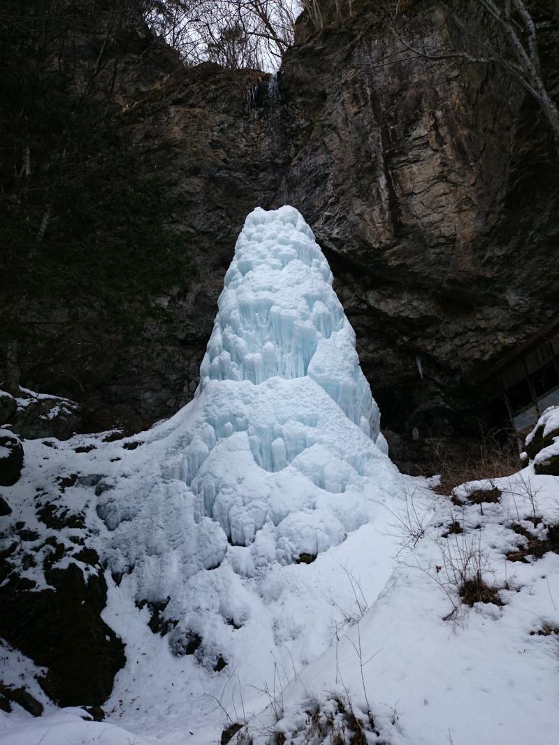 三滝の氷の様子